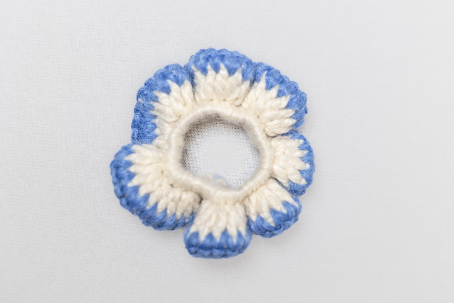 WHIZZY WHITE AND BLUE SCRUNCHIE