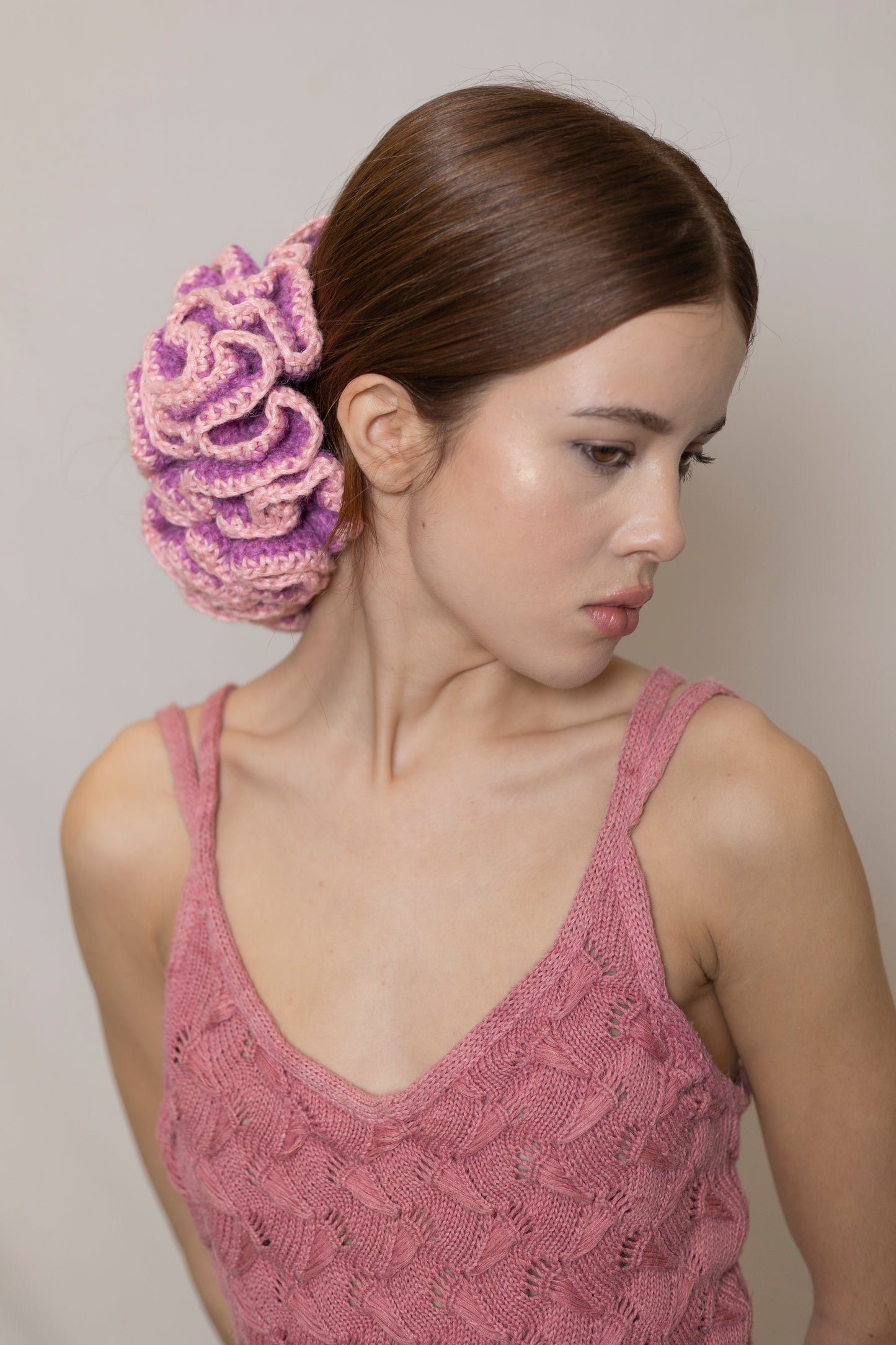 CARNATION SCRUNCHIE