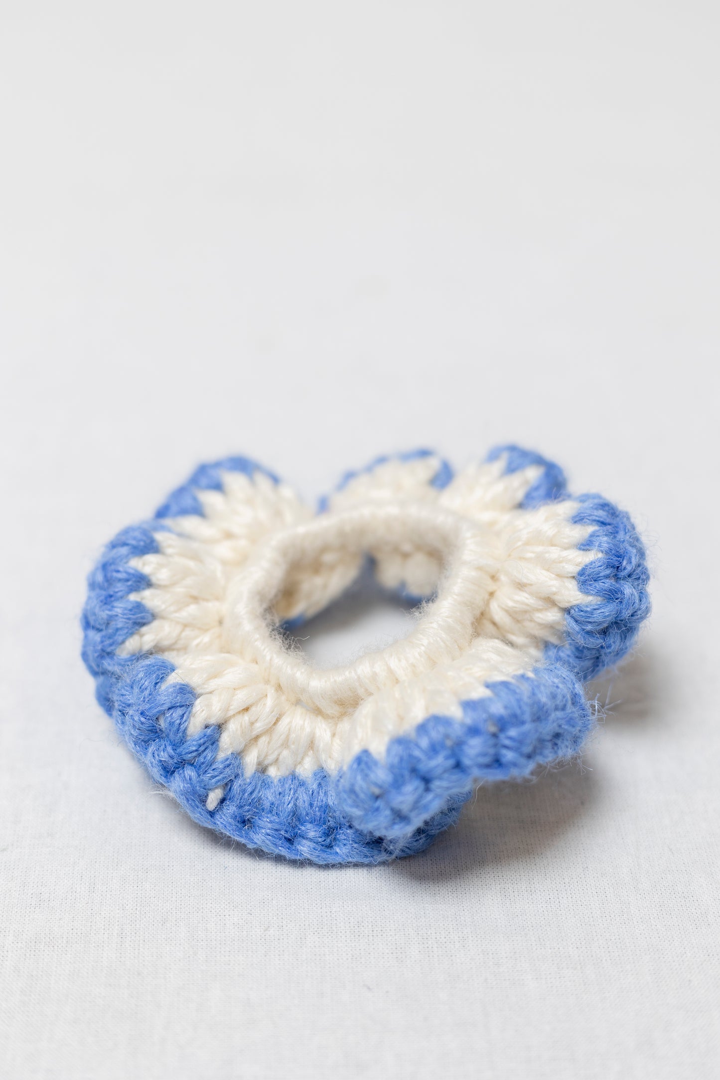 WHIZZY WHITE AND BLUE SCRUNCHIE